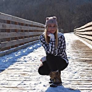 Meet your Posher, Chloe